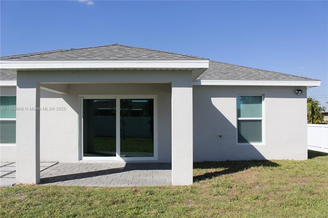 For Rent: $2,300 (4 beds, 2 baths, 0 Square Feet)