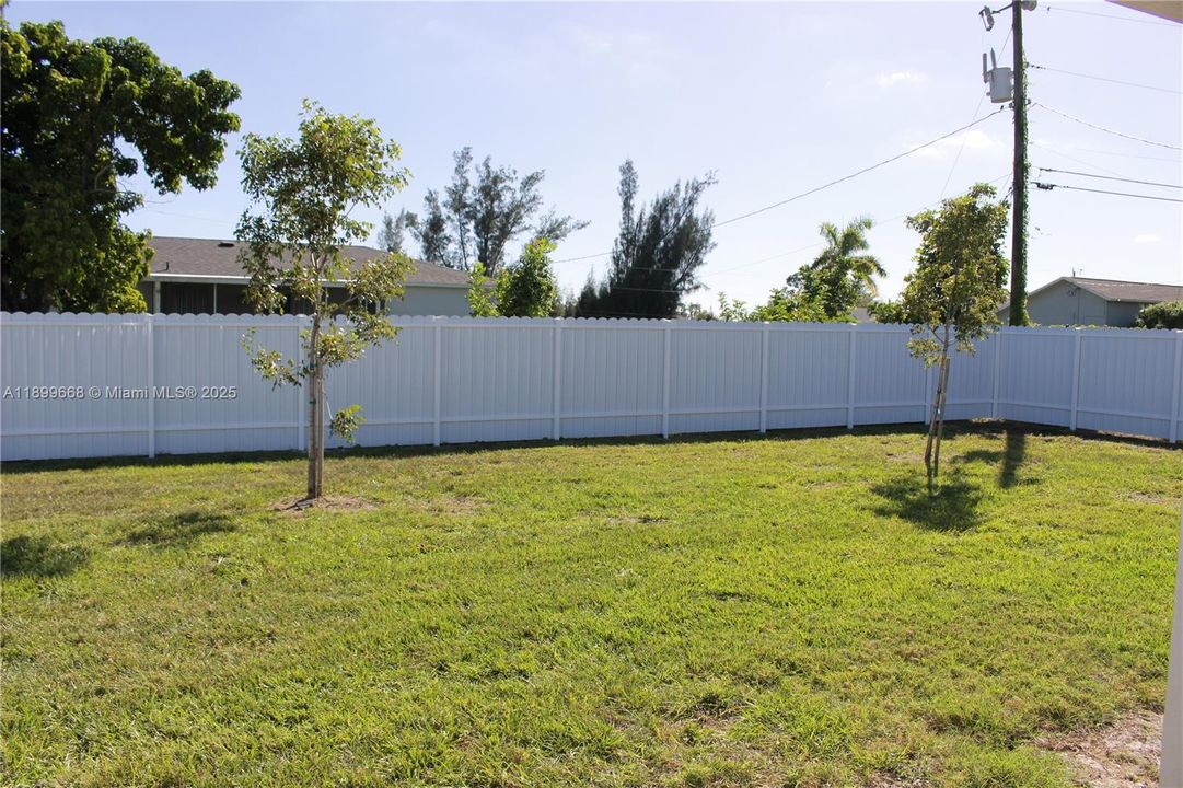 For Rent: $2,300 (4 beds, 2 baths, 0 Square Feet)