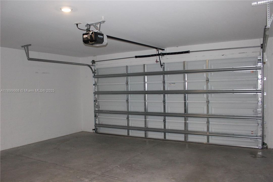 For Rent: $2,300 (4 beds, 2 baths, 0 Square Feet)