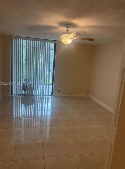 Recently Rented: $2,900 (3 beds, 2 baths, 1380 Square Feet)