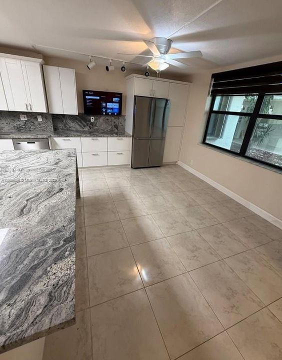 Recently Rented: $2,900 (3 beds, 2 baths, 1380 Square Feet)