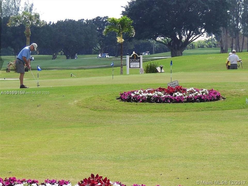 For Sale: $219,900 (2 beds, 2 baths, 1170 Square Feet)