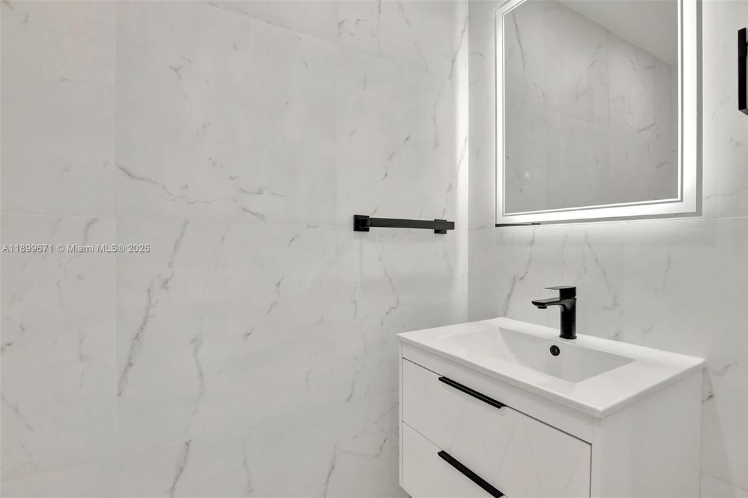 For Rent: $7,500 (2 beds, 2 baths, 1688 Square Feet)