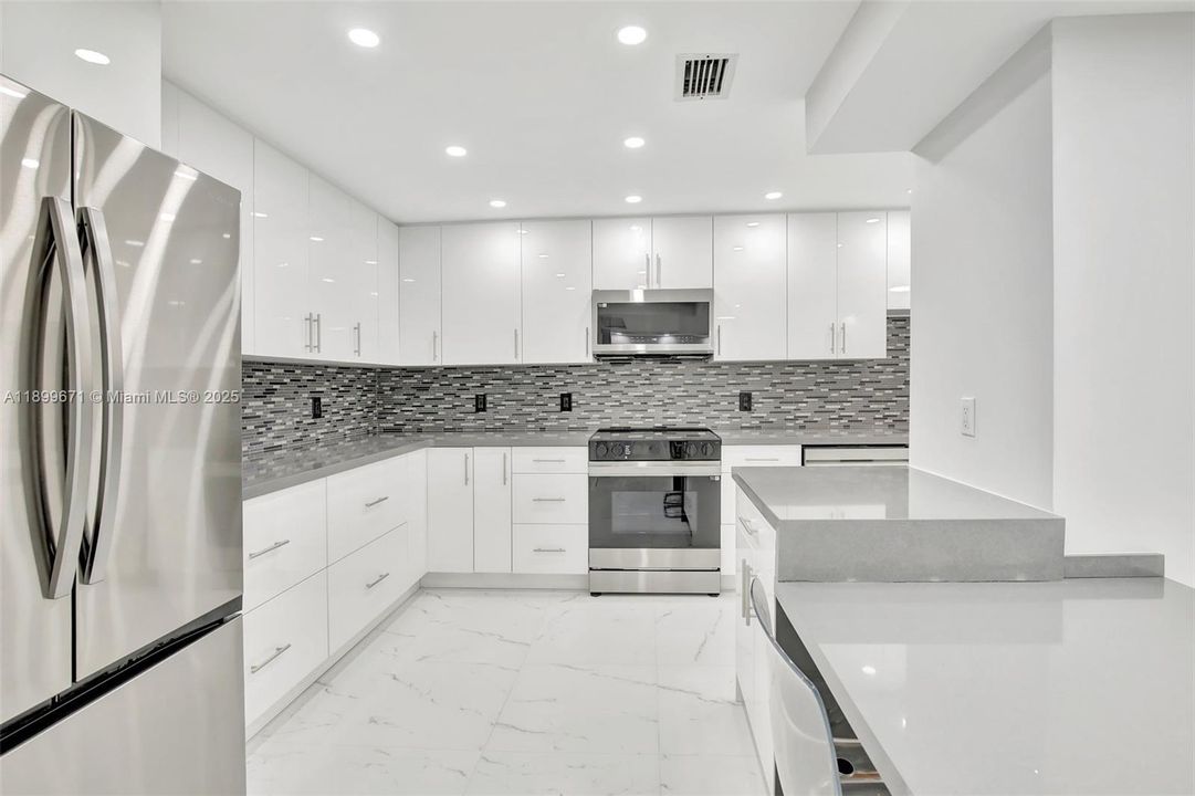 For Rent: $7,500 (2 beds, 2 baths, 1688 Square Feet)