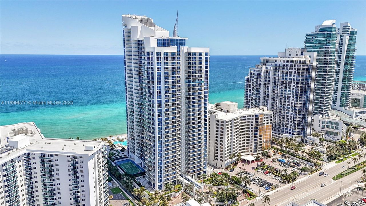 For Rent: $9,000 (3 beds, 3 baths, 2308 Square Feet)