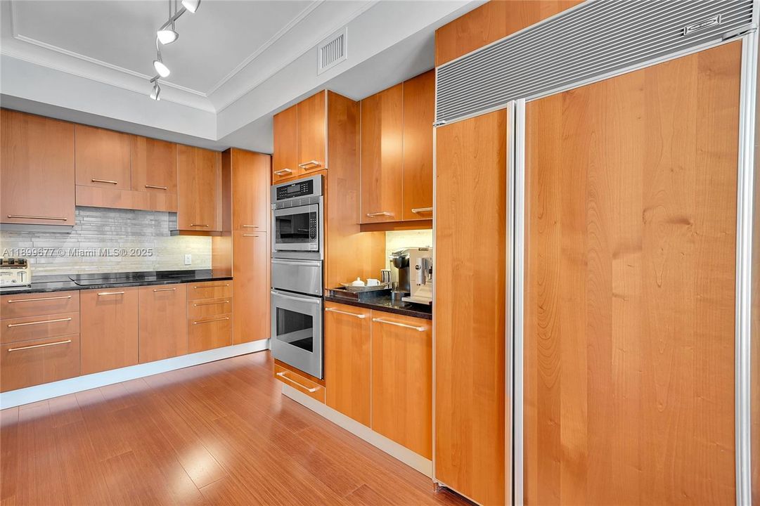 For Rent: $9,000 (3 beds, 3 baths, 2308 Square Feet)