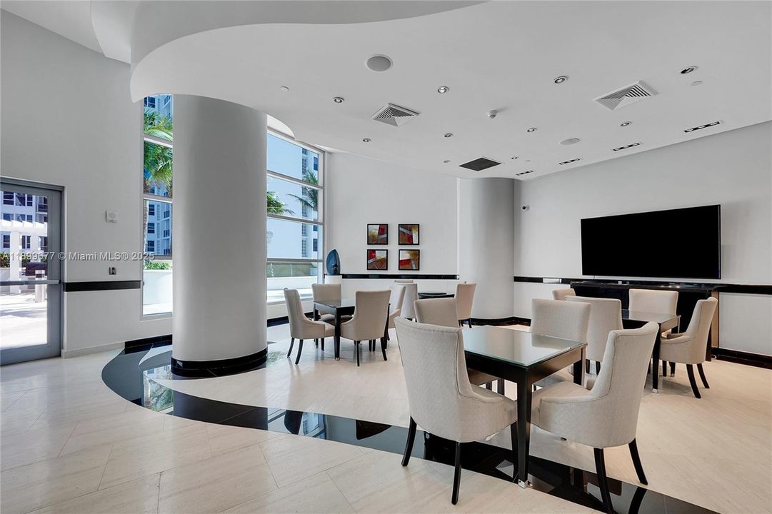 For Rent: $9,000 (3 beds, 3 baths, 2308 Square Feet)