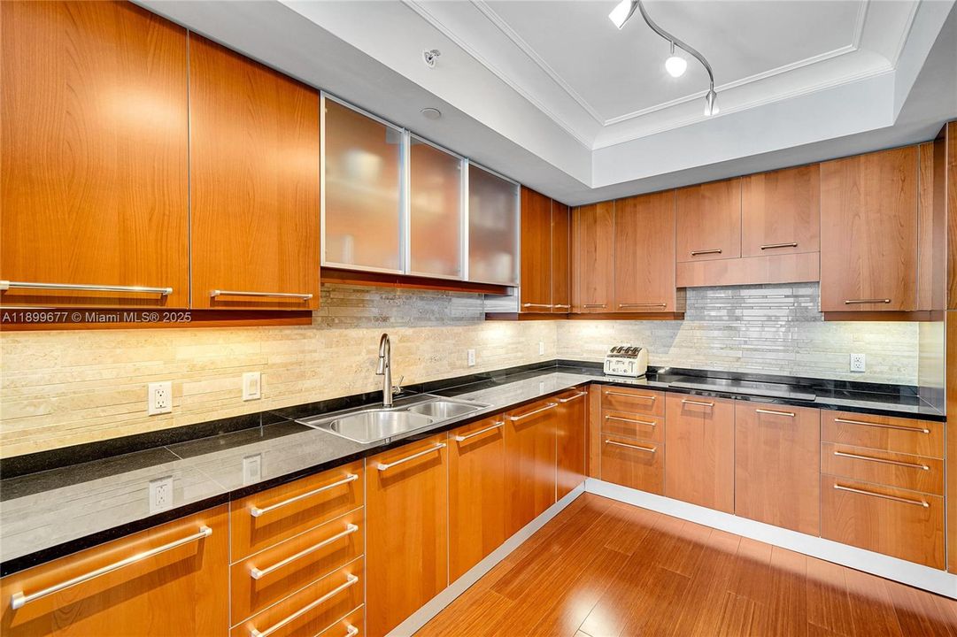 For Rent: $9,000 (3 beds, 3 baths, 2308 Square Feet)