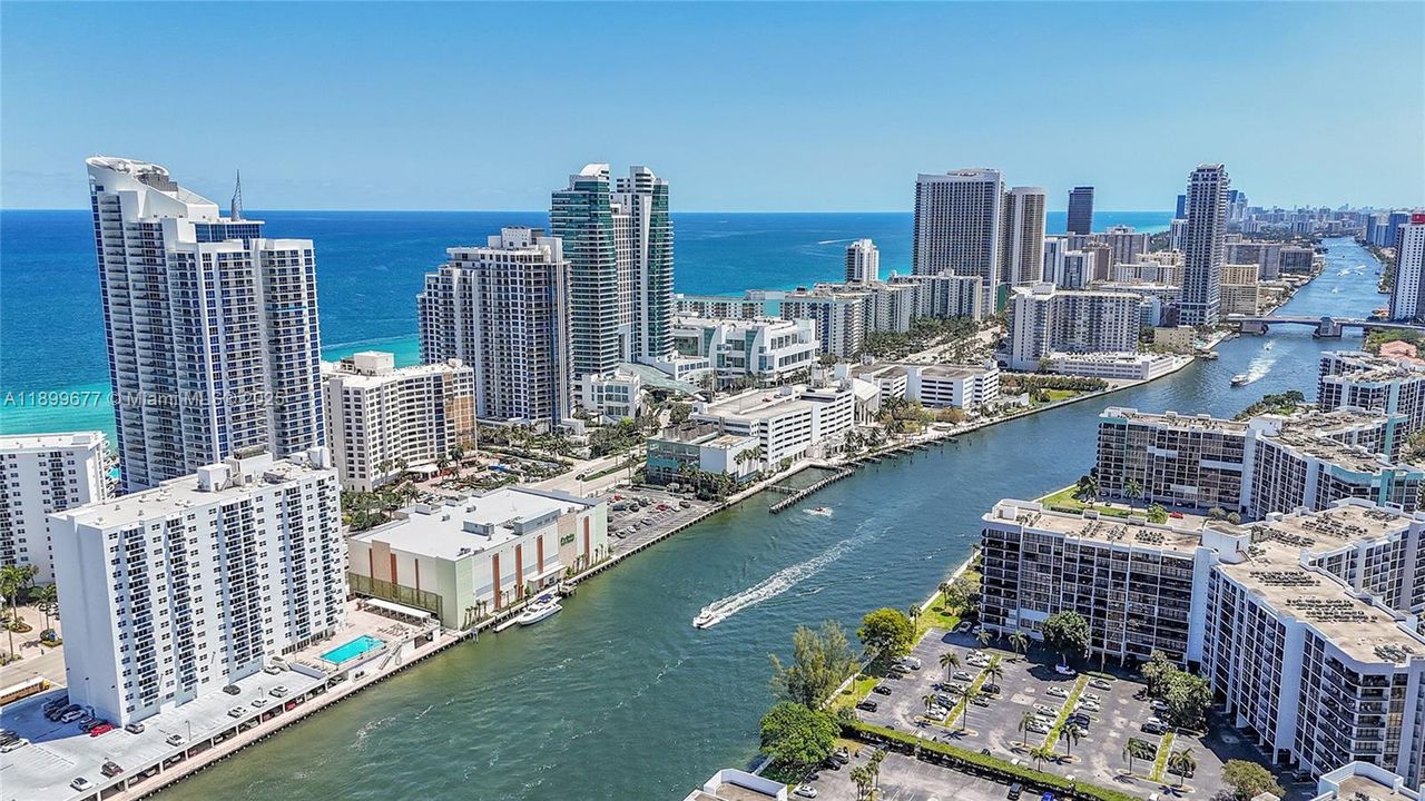 For Rent: $9,000 (3 beds, 3 baths, 2308 Square Feet)