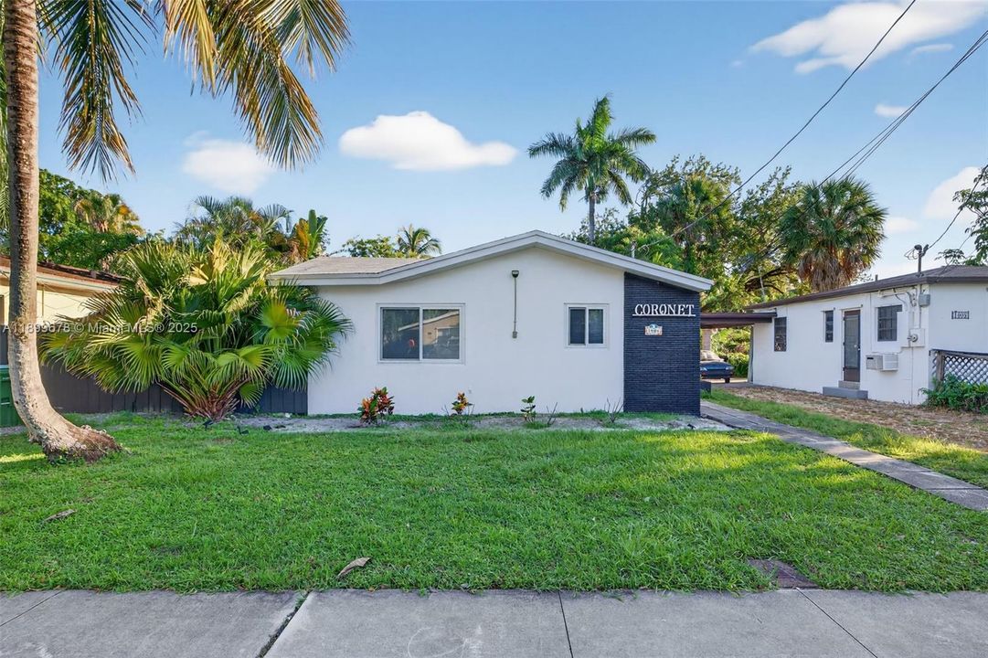 Active With Contract: $849,000 (0 beds, 0 baths, 1526 Square Feet)