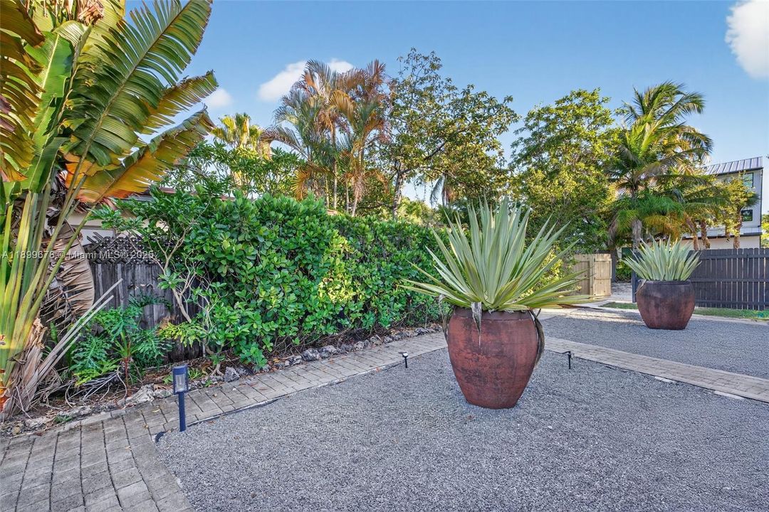 Active With Contract: $849,000 (0 beds, 0 baths, 1526 Square Feet)