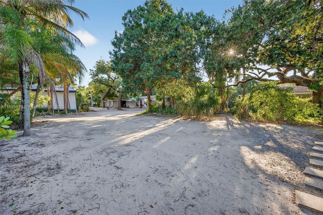 Extra land offers flexibility, whether for building or simply storing your boat.