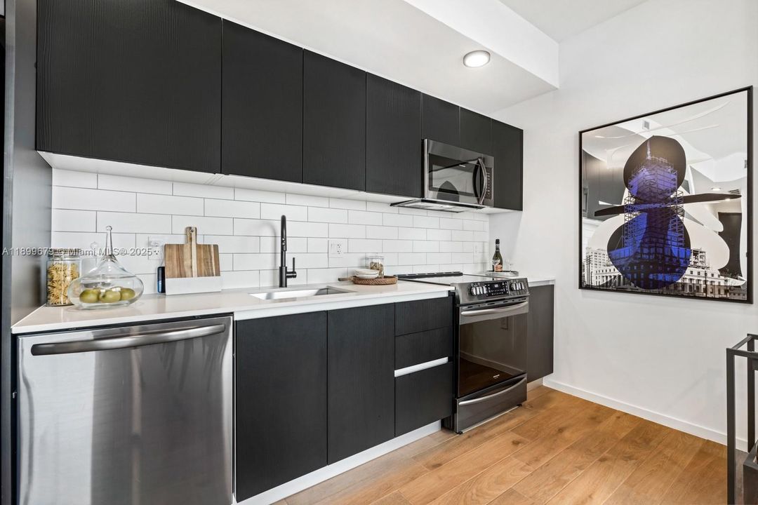 For Rent: $8,000 (2 beds, 2 baths, 1202 Square Feet)