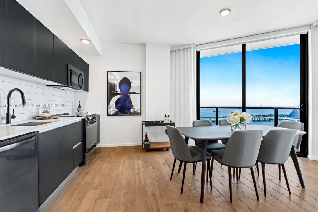 For Rent: $8,000 (2 beds, 2 baths, 1202 Square Feet)