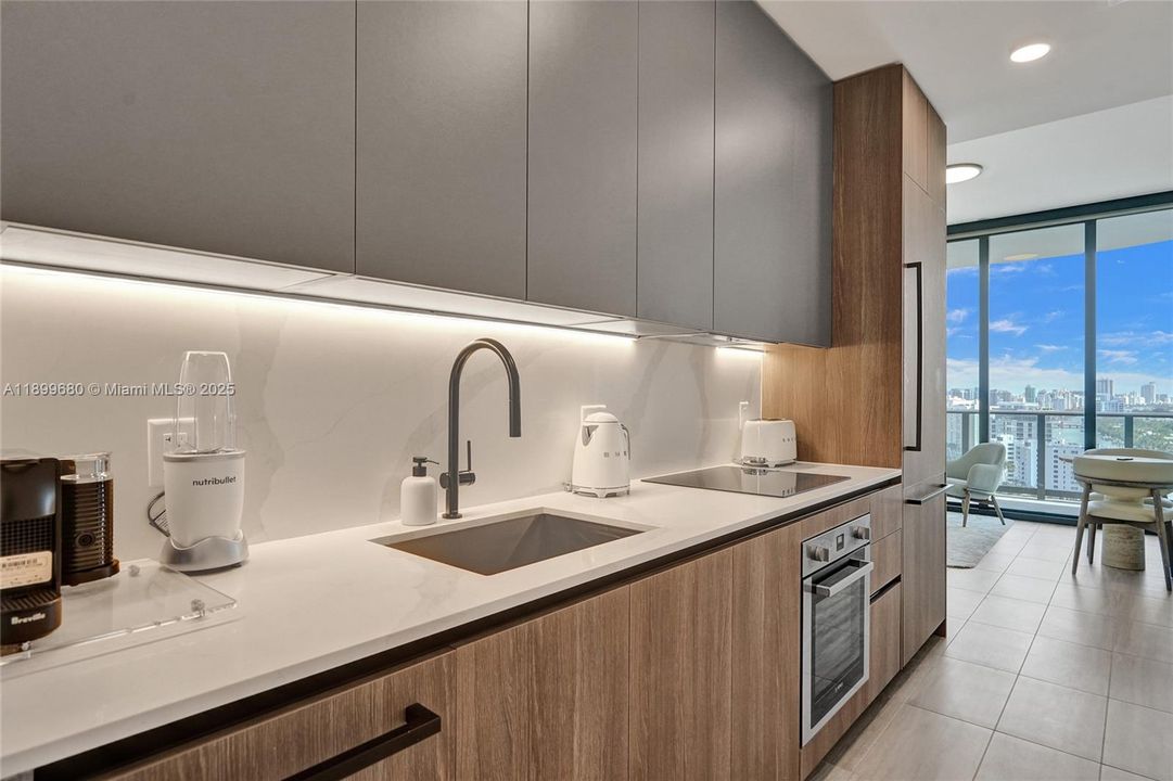 出租: $11,500 (2 贝兹, 2 浴室, 0 平方英尺)