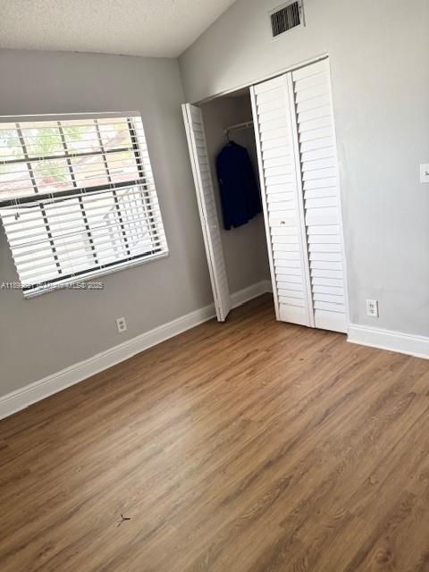 For Rent: $3,000 (3 beds, 3 baths, 1318 Square Feet)