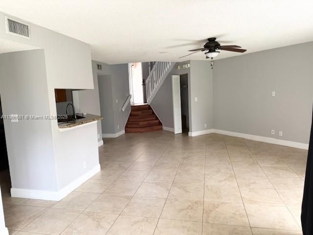 For Rent: $3,000 (3 beds, 3 baths, 1318 Square Feet)