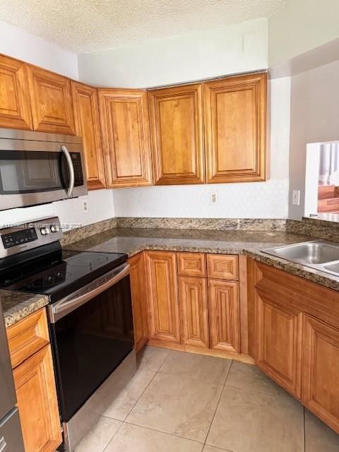 For Rent: $3,000 (3 beds, 3 baths, 1318 Square Feet)