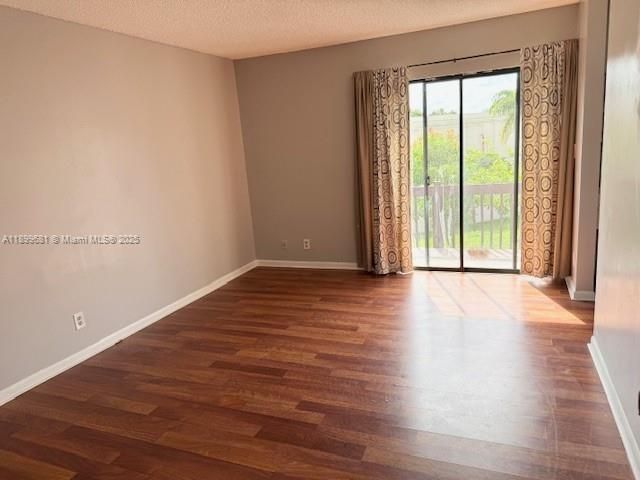 For Rent: $3,000 (3 beds, 3 baths, 1318 Square Feet)