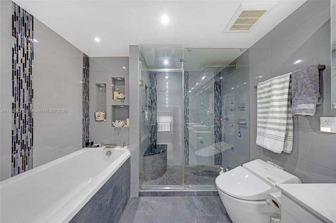 For Rent: $8,500 (2 beds, 2 baths, 1688 Square Feet)