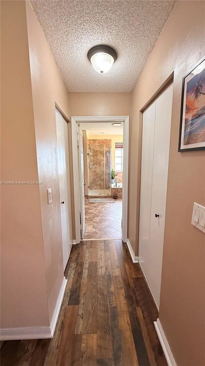 待售: $780,000 (4 贝兹, 2 浴室, 2488 平方英尺)