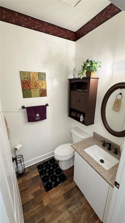 待售: $780,000 (4 贝兹, 2 浴室, 2488 平方英尺)