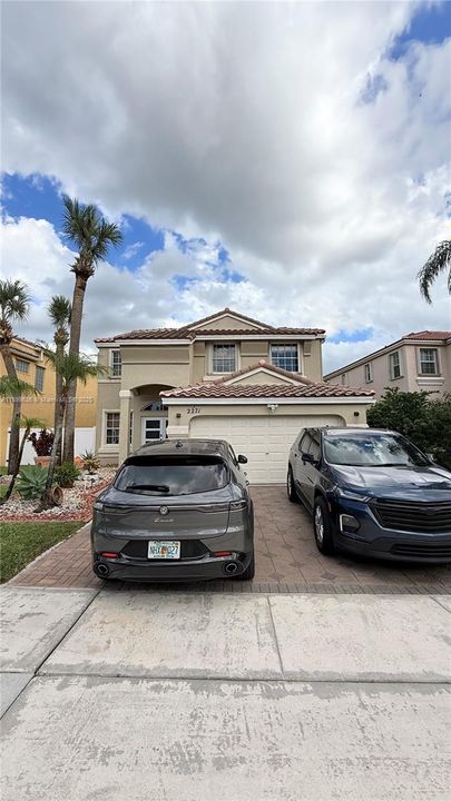 待售: $780,000 (4 贝兹, 2 浴室, 2488 平方英尺)