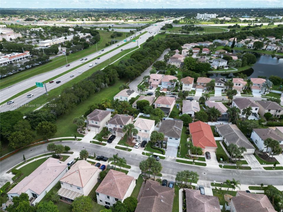 待售: $780,000 (4 贝兹, 2 浴室, 2488 平方英尺)