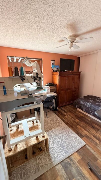 待售: $780,000 (4 贝兹, 2 浴室, 2488 平方英尺)