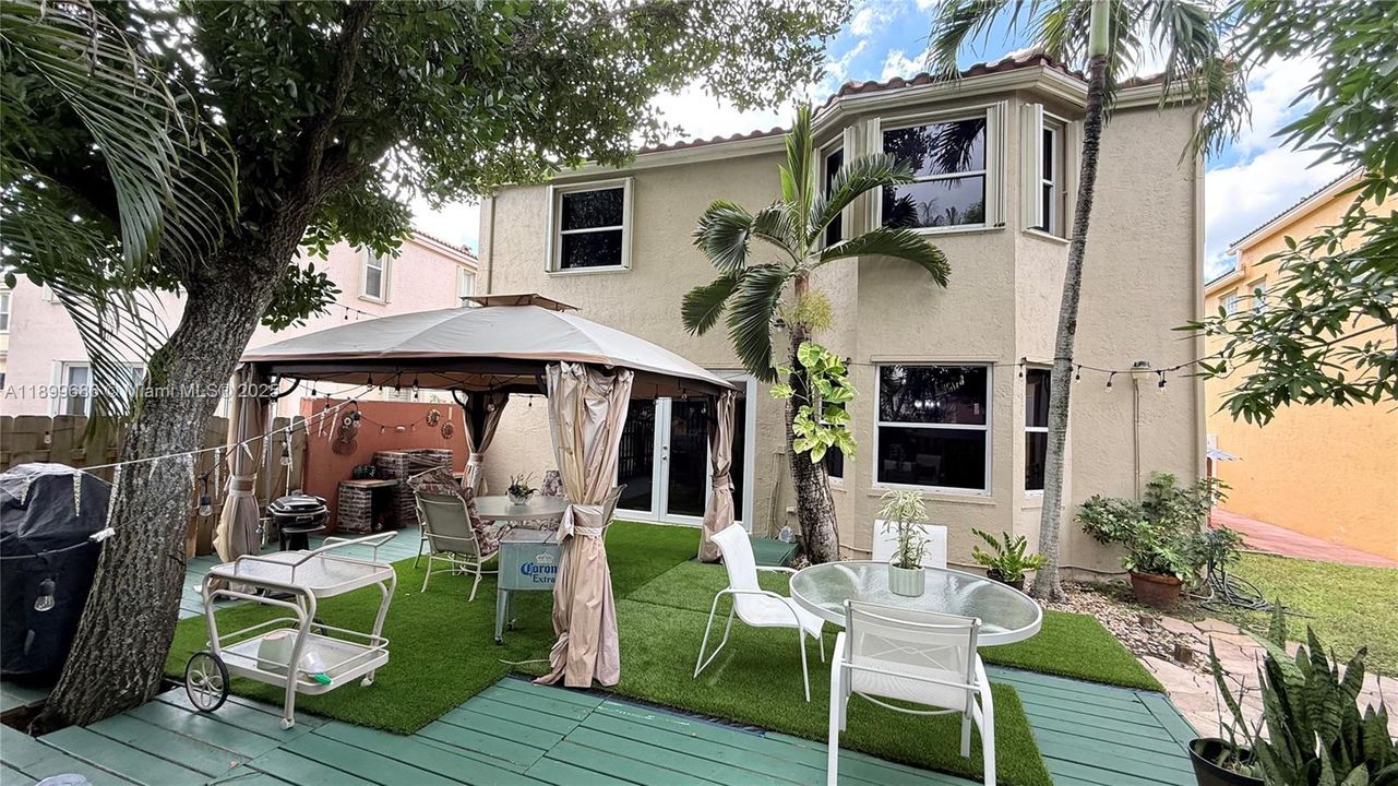 待售: $780,000 (4 贝兹, 2 浴室, 2488 平方英尺)