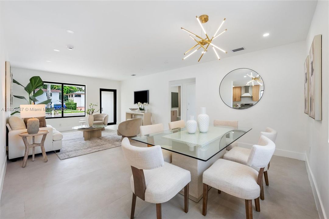 Recently Sold: $939,000 (5 beds, 3 baths, 1936 Square Feet)