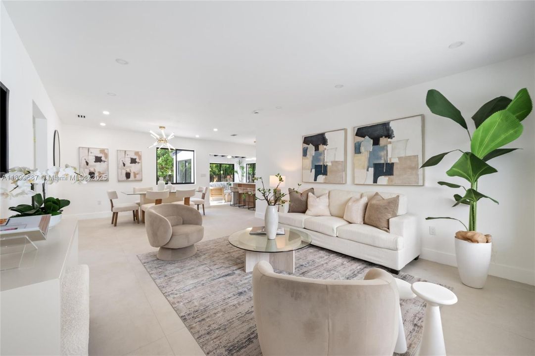Recently Sold: $939,000 (5 beds, 3 baths, 1936 Square Feet)