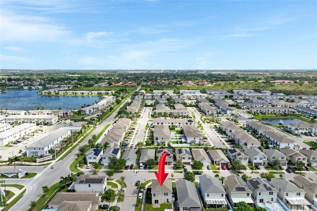 For Sale: $570,000 (4 beds, 3 baths, 2126 Square Feet)