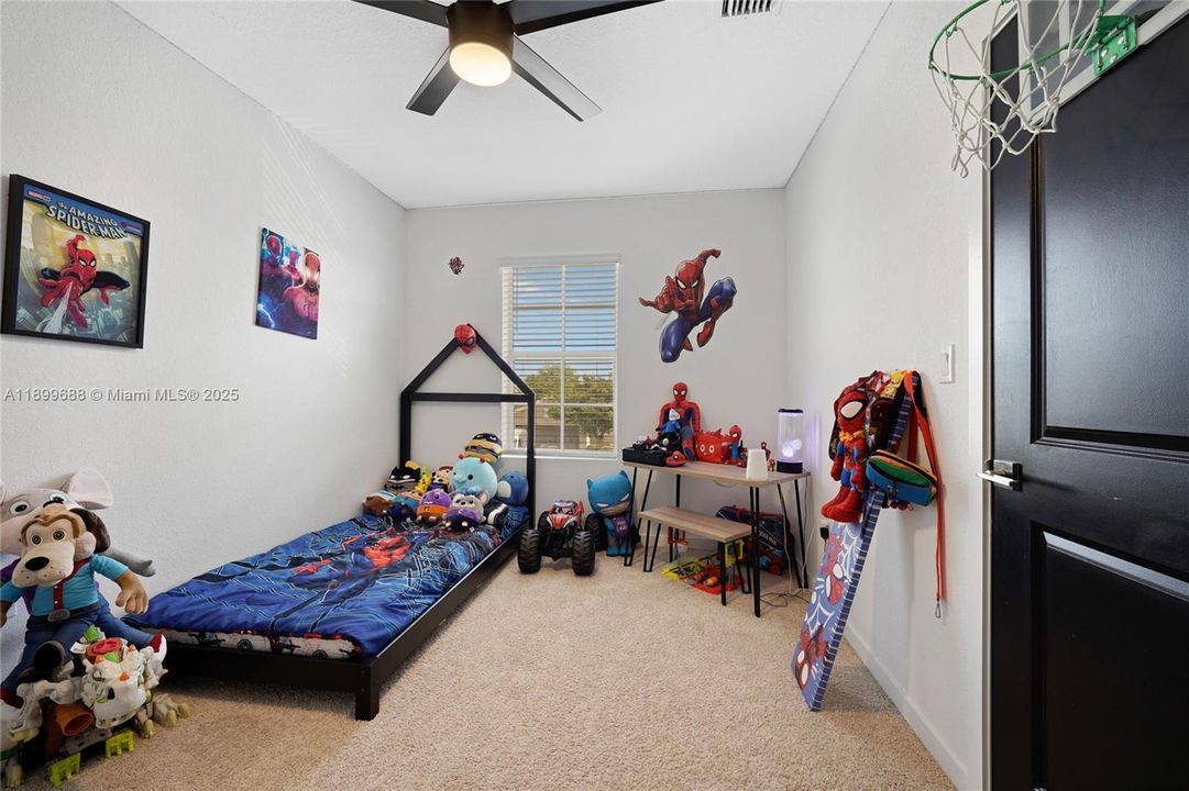 For Sale: $570,000 (4 beds, 3 baths, 2126 Square Feet)