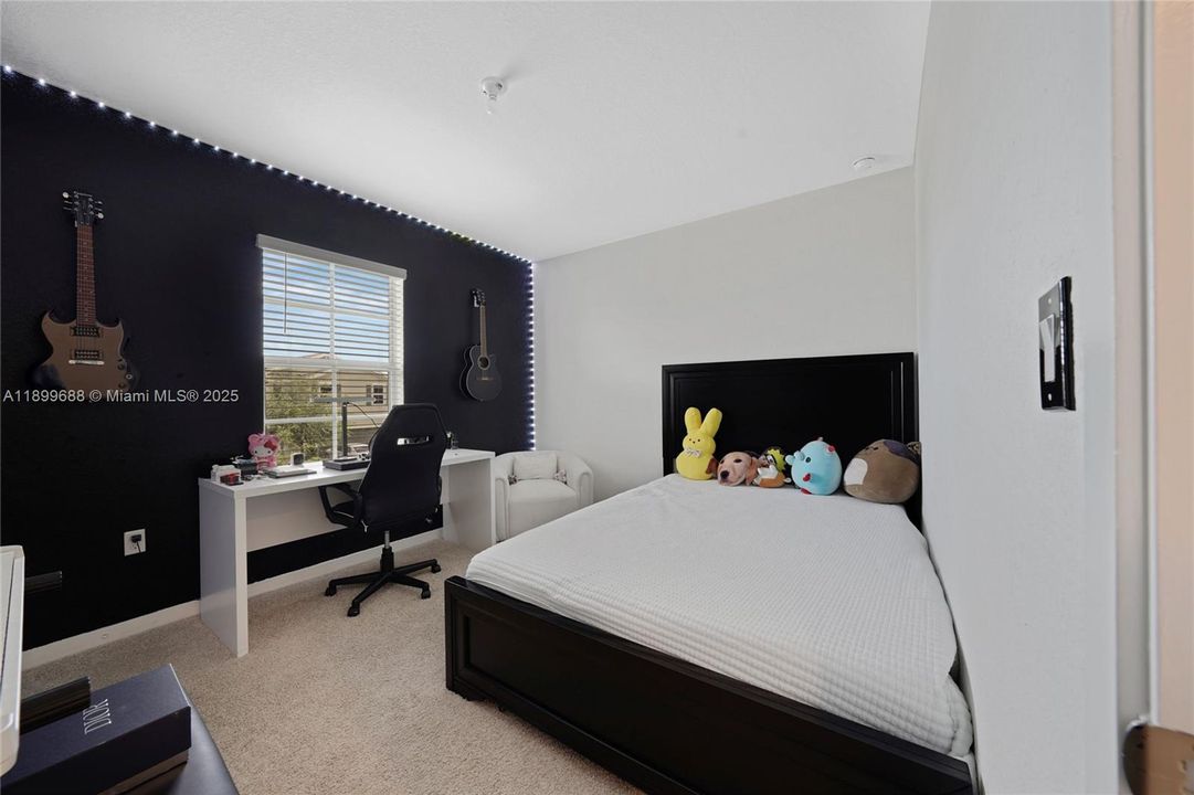 For Sale: $570,000 (4 beds, 3 baths, 2126 Square Feet)