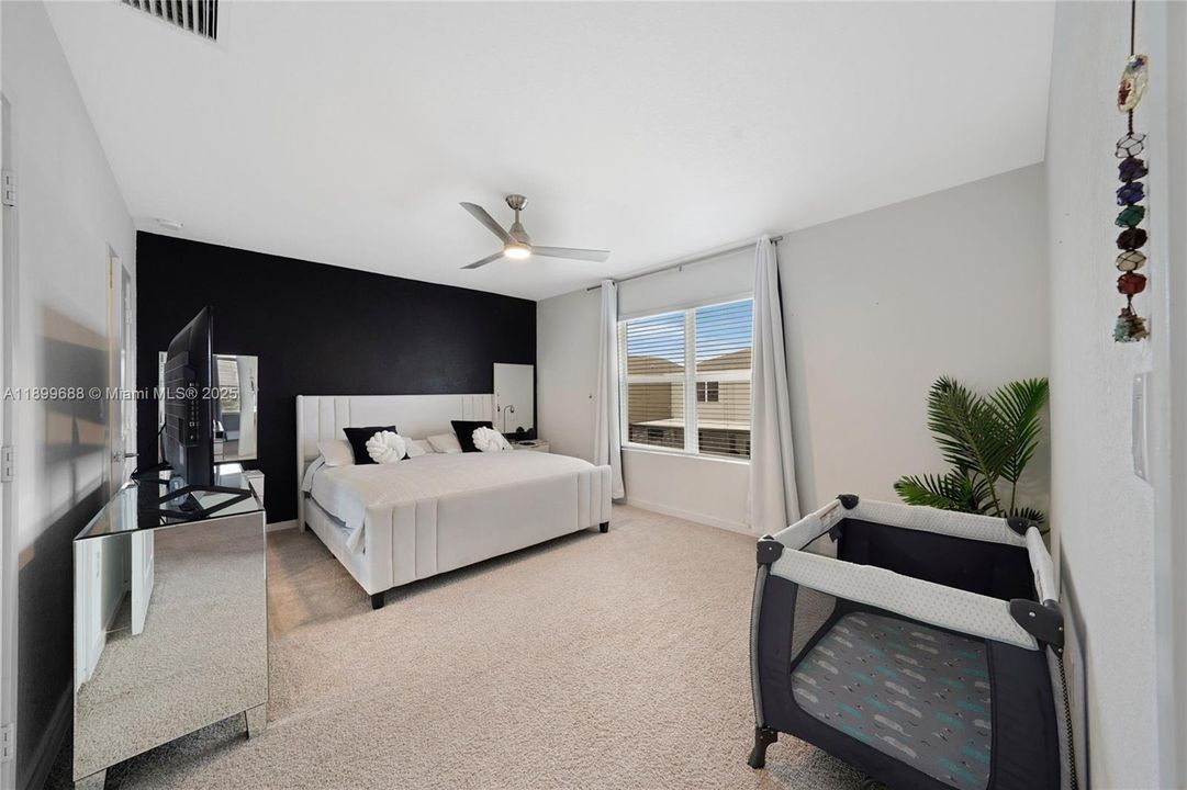 For Sale: $570,000 (4 beds, 3 baths, 2126 Square Feet)