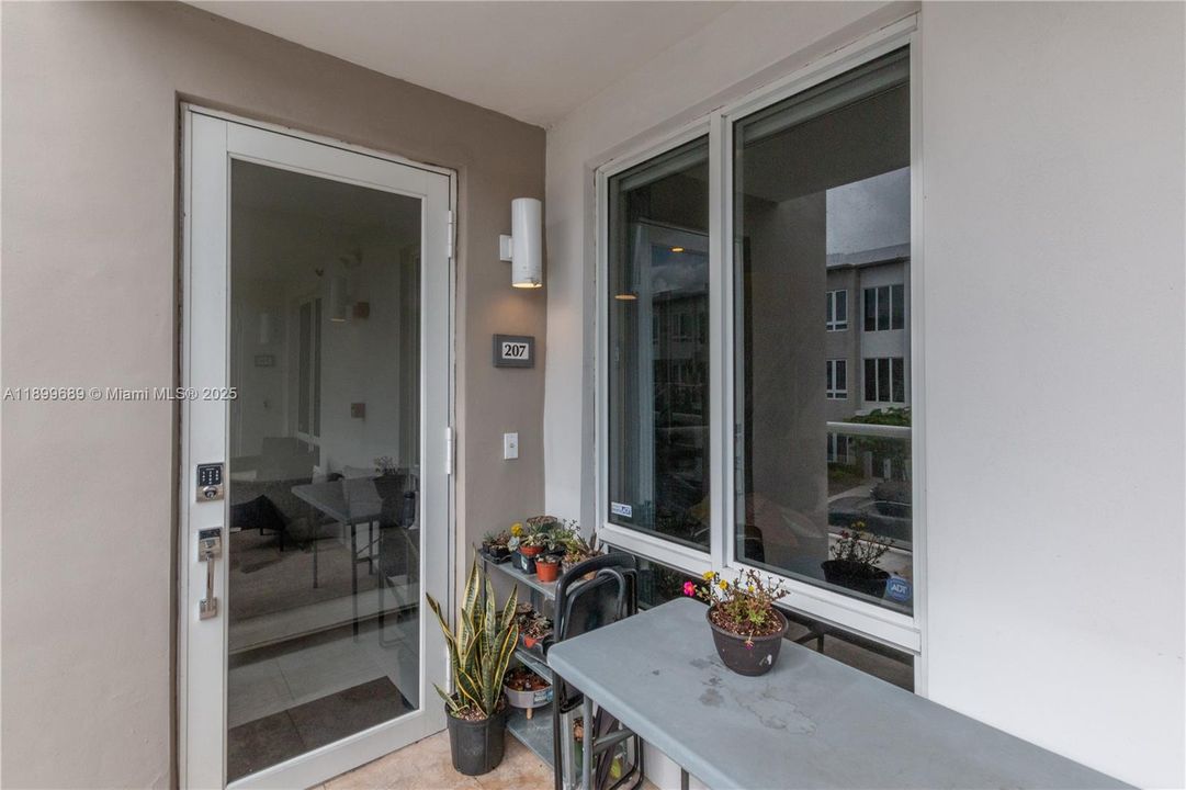 出租: $3,700 (3 贝兹, 3 浴室, 1781 平方英尺)