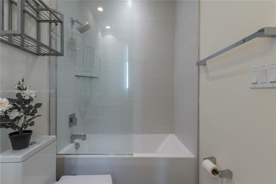 出租: $3,700 (3 贝兹, 3 浴室, 1781 平方英尺)