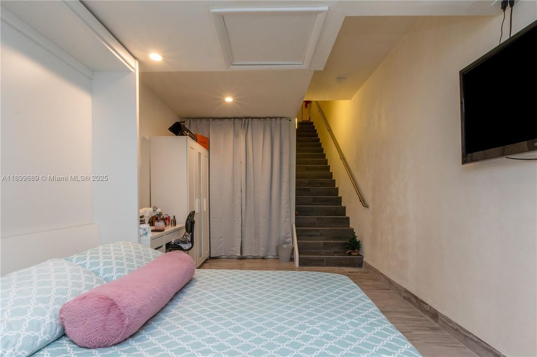 出租: $3,700 (3 贝兹, 3 浴室, 1781 平方英尺)