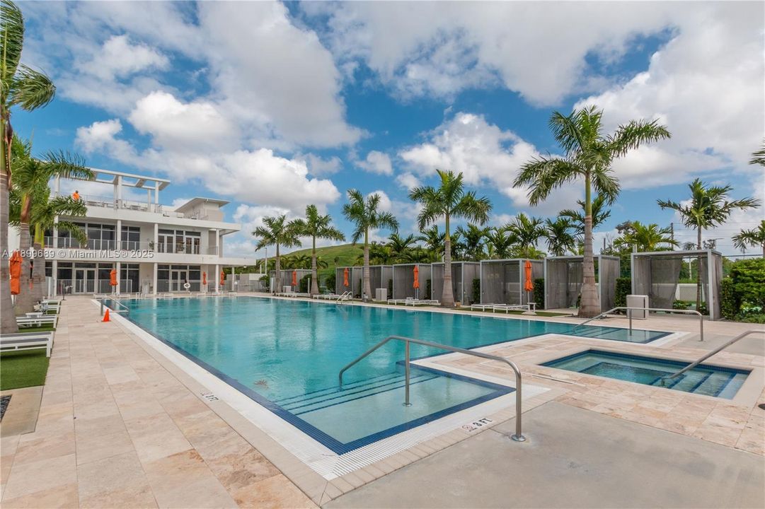 出租: $3,700 (3 贝兹, 3 浴室, 1781 平方英尺)