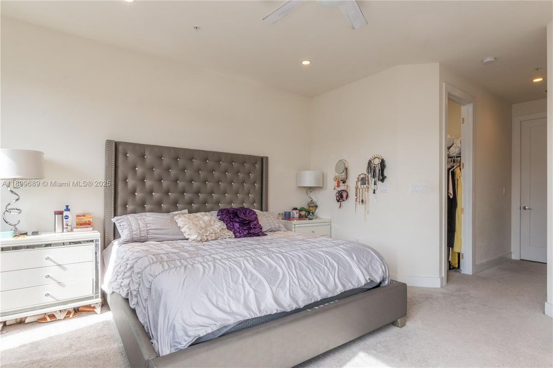 出租: $3,700 (3 贝兹, 3 浴室, 1781 平方英尺)