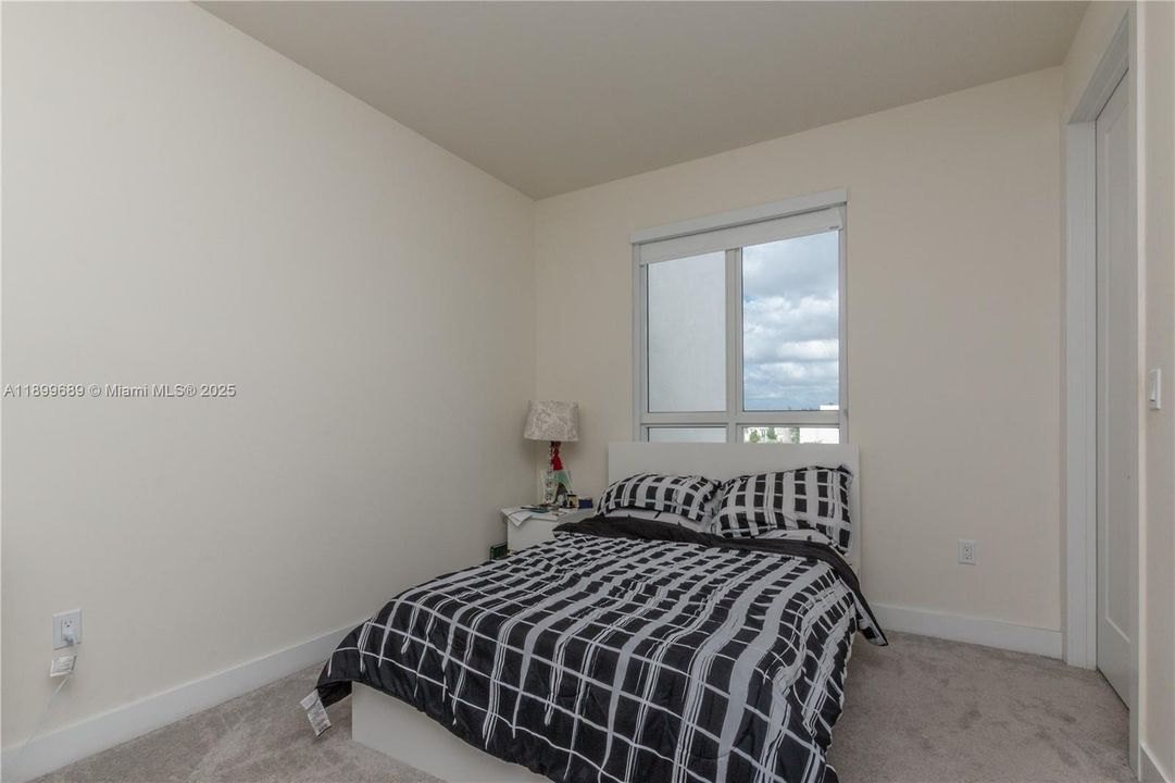 出租: $3,700 (3 贝兹, 3 浴室, 1781 平方英尺)