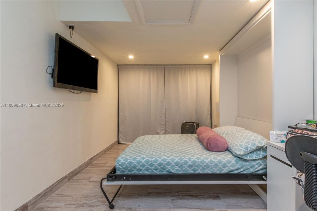 出租: $3,700 (3 贝兹, 3 浴室, 1781 平方英尺)