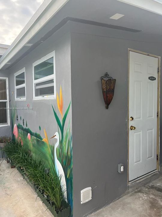 Recently Rented: $1,750 (1 beds, 1 baths, 2432 Square Feet)