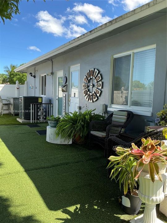 Recently Rented: $1,750 (1 beds, 1 baths, 2432 Square Feet)