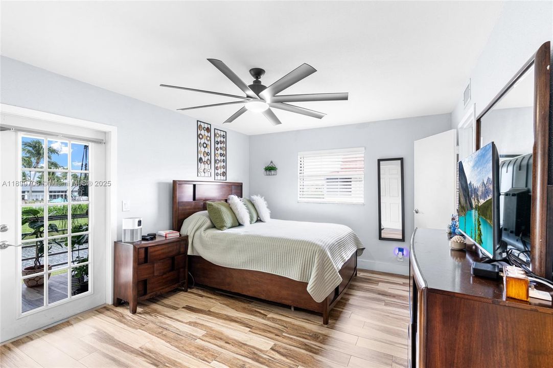 For Sale: $142,900 (1 beds, 1 baths, 720 Square Feet)