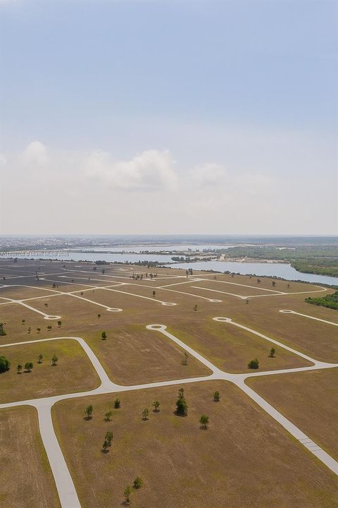 最近售出: $14,000,000 (100.00 acres)