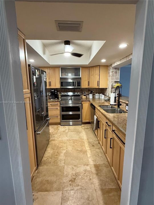 For Sale: $525,000 (3 beds, 2 baths, 1416 Square Feet)