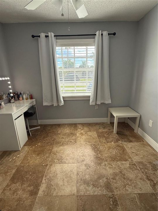 For Sale: $525,000 (3 beds, 2 baths, 1416 Square Feet)