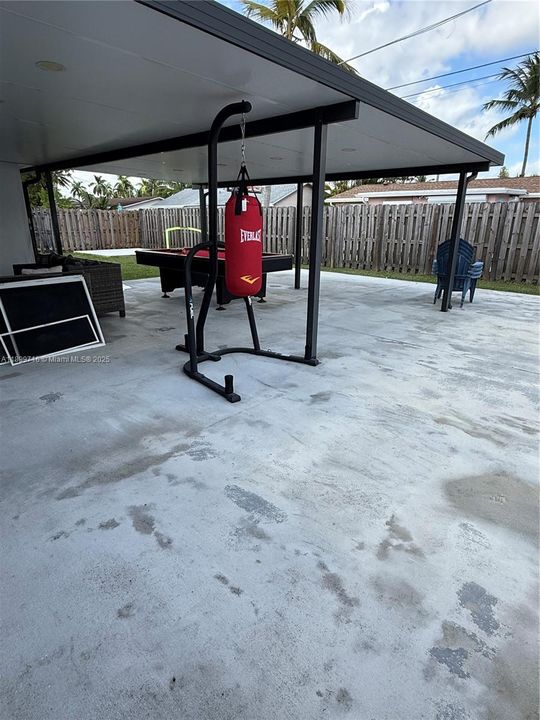 For Sale: $525,000 (3 beds, 2 baths, 1416 Square Feet)